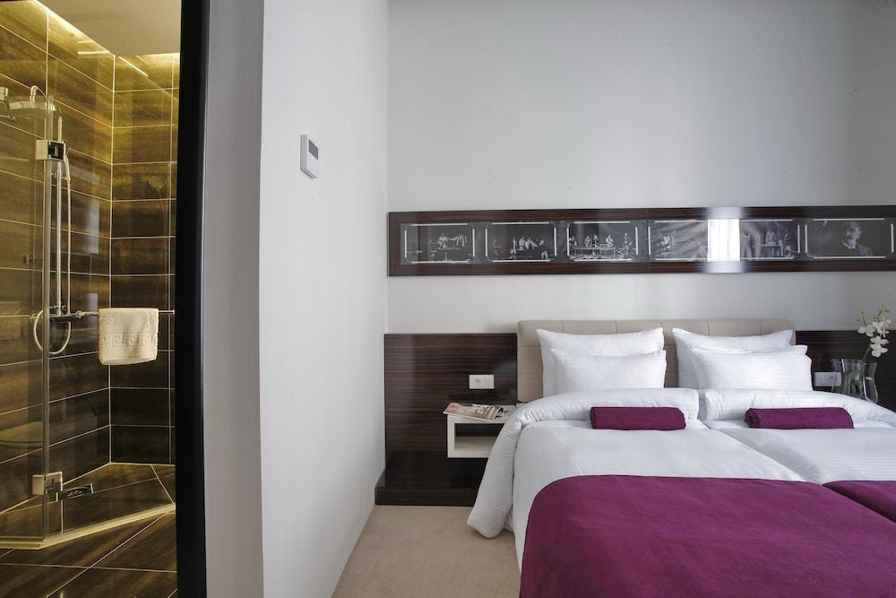 Hotel Theater Belgrade Garni Ngoại thất bức ảnh