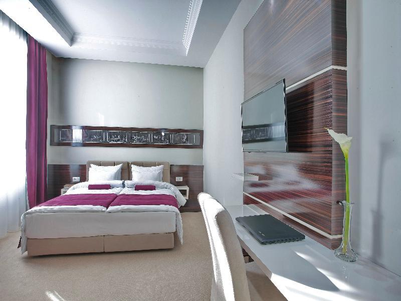 Hotel Theater Belgrade Garni Ngoại thất bức ảnh